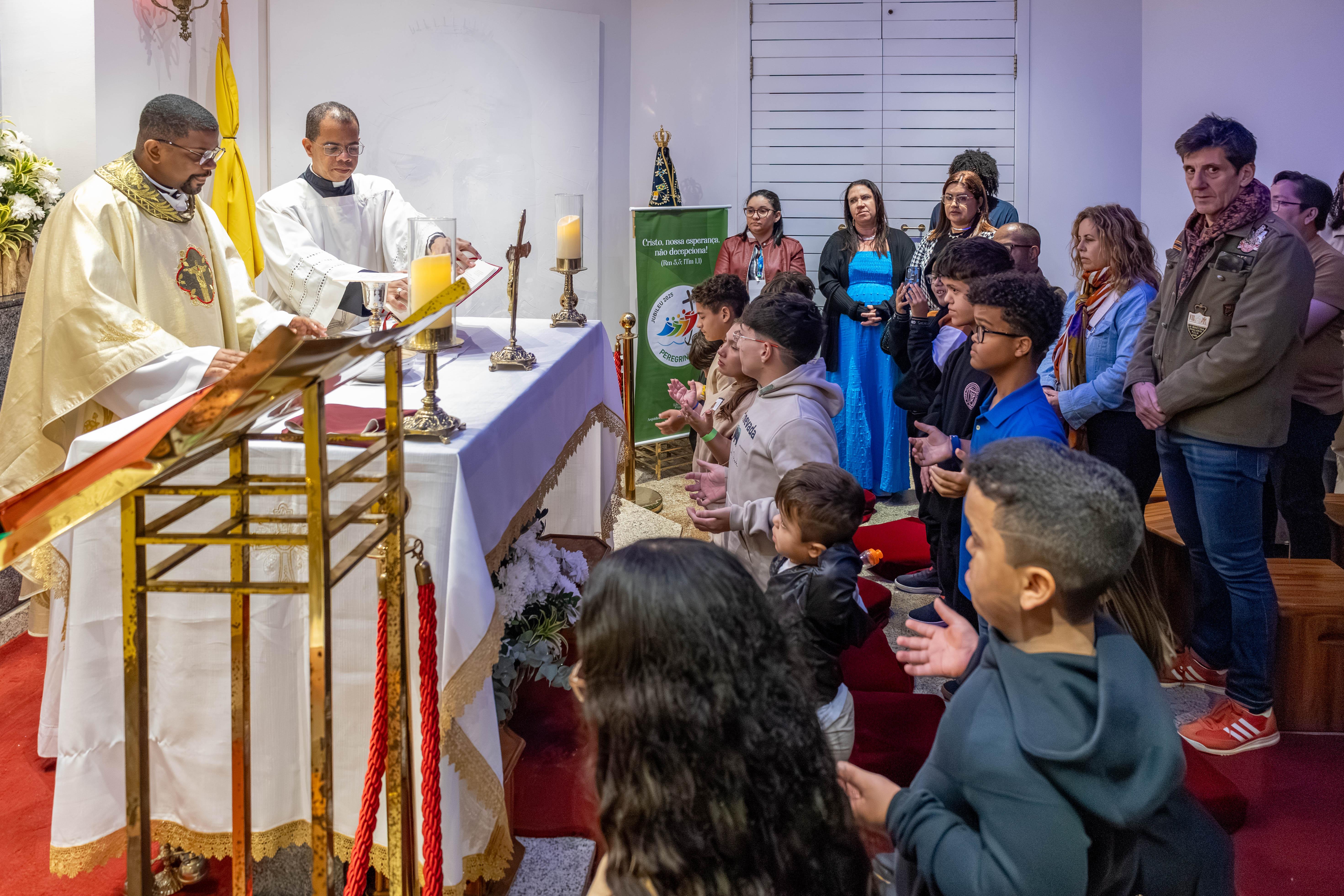 Congresso Euroamérica de Displasias Esqueléticas celebra Missa no Santuário Cristo Redentor