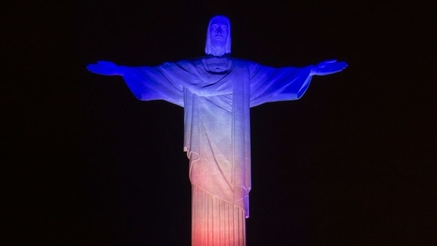 Cristo Redentor celebra aniversário de Independência dos Estados Unidos