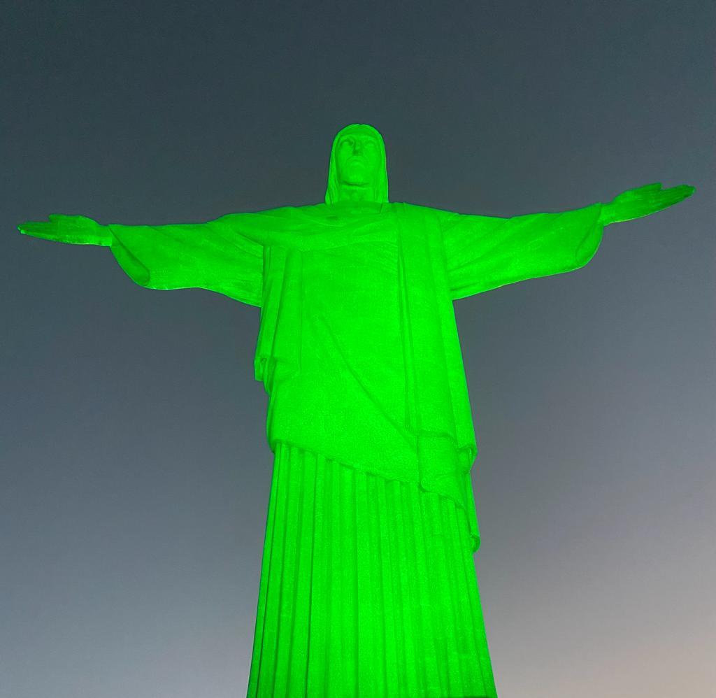 Cristo Redentor foi iluminado em alerta sobre o Câncer Renal