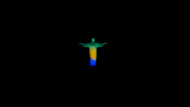 Cristo Redentor na contagem regressiva para as Olimpíadas Rio 2016