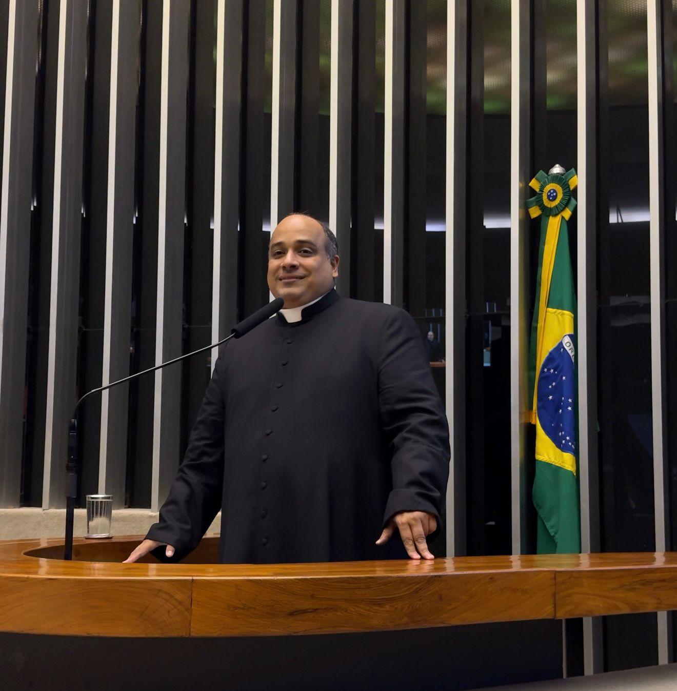 Cruz da Primeira Missa no Brasil visita capital do país