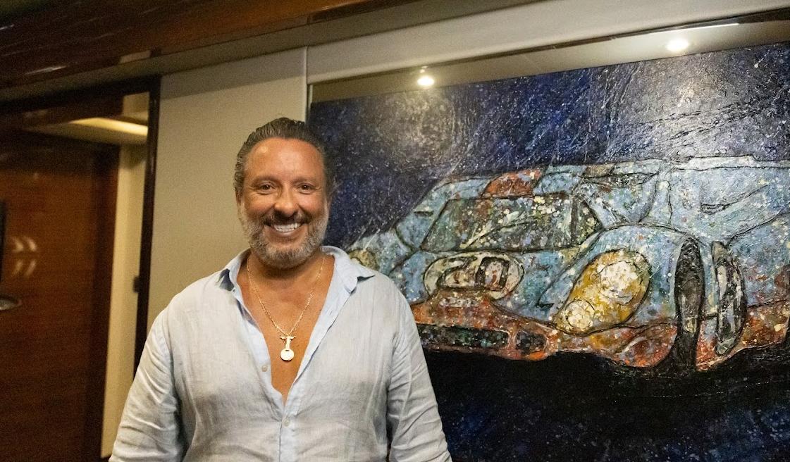 Exposição de arte em embarcação na Marina da Glória terá venda de obras com renda revertida para projetos sociais atendidos pelo Santuário Cristo Redentor