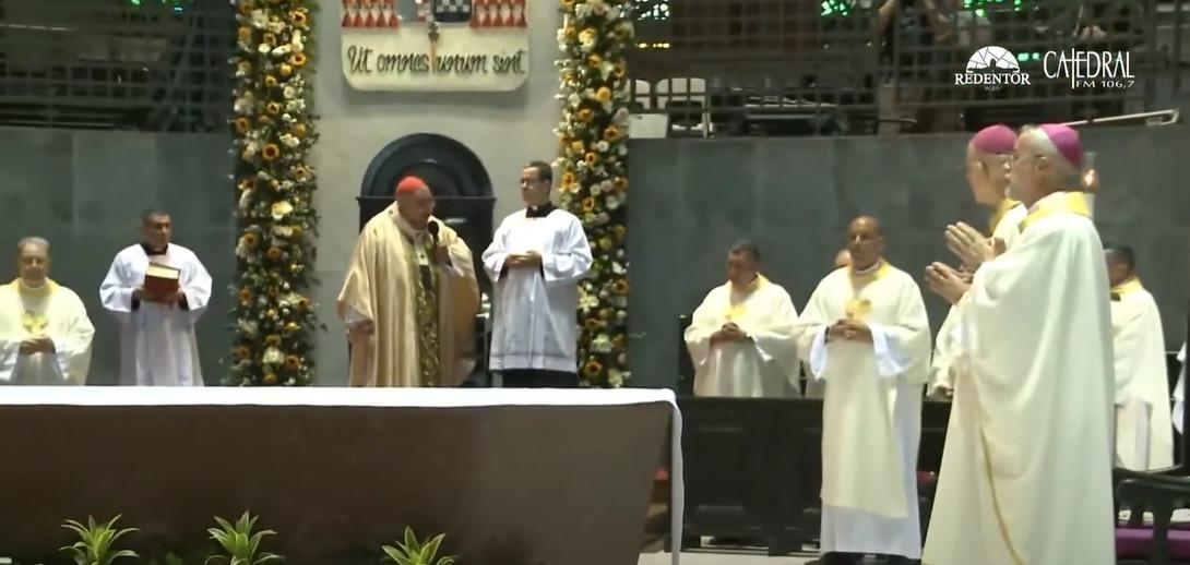 Falecimento do Papa Francisco. Santa Missa em sufrágio pelo Papa na Catedral Metropolitana de São Sebastião, no Centro.