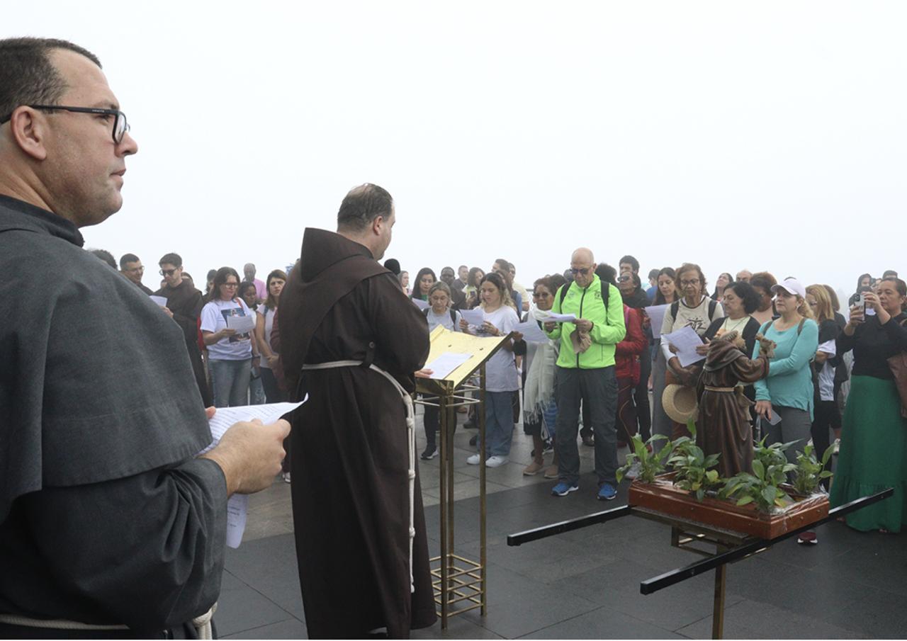 “O Cristo Redentor é também a casa dos franciscanos” diz Frei Gustavo no Corcovado