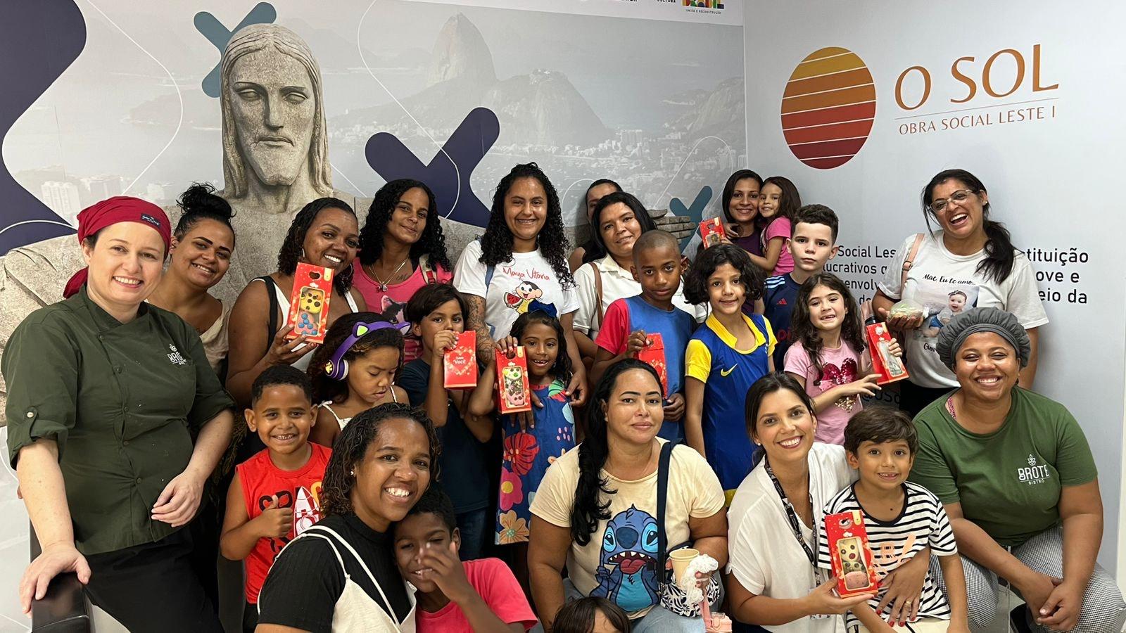 Oficina de biscoitos celebra o Dia das Mães com união e empreendedorismo