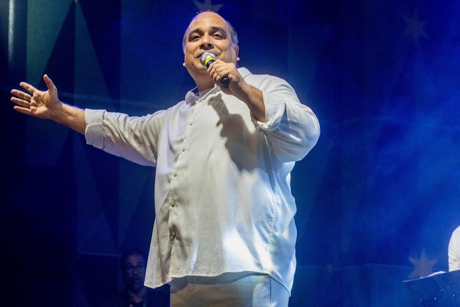Padre Omar fez Show Samba de Fé no Lagoon para celebrar a Árvore do Rio, com ingressos gratuitos