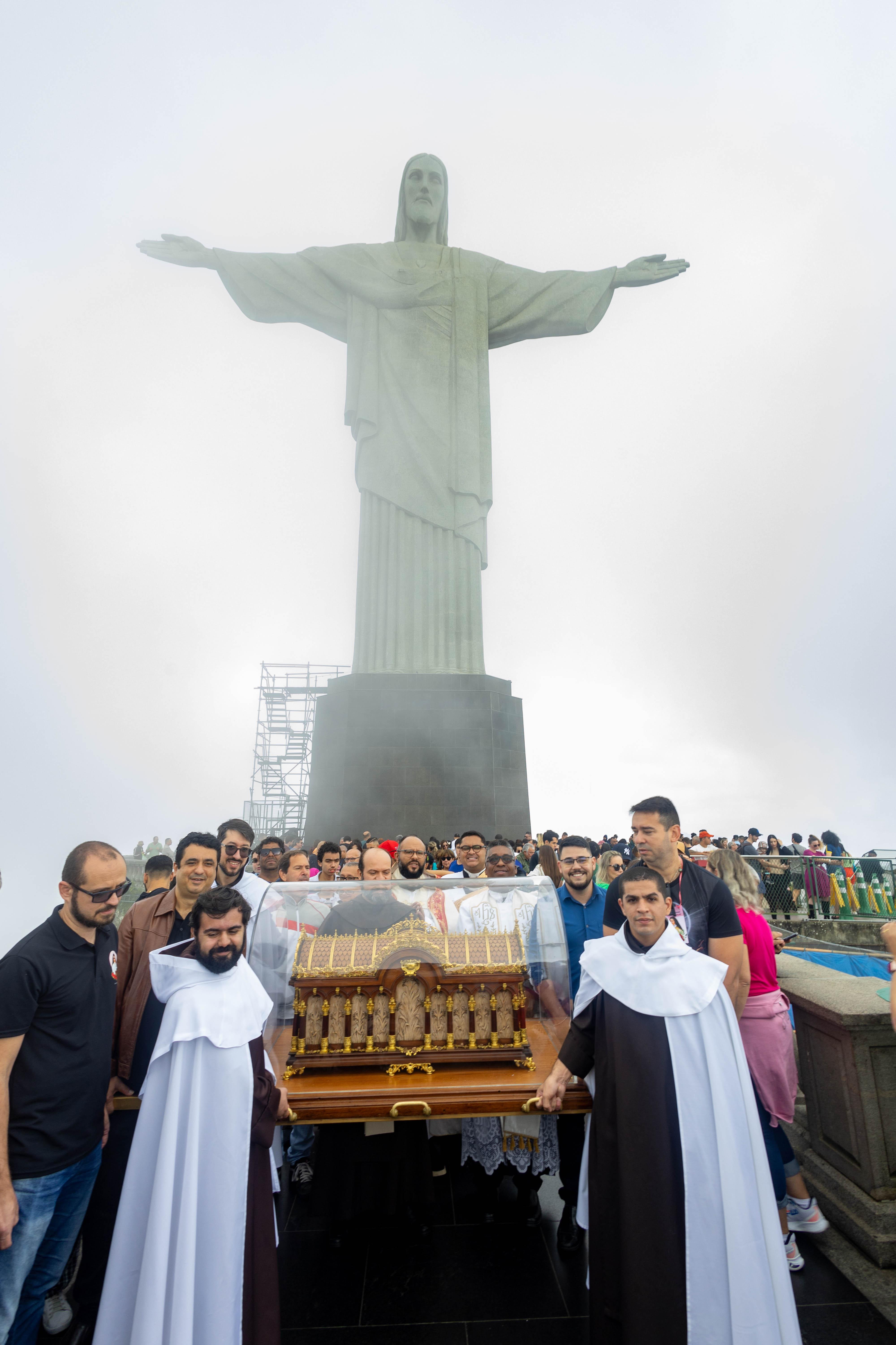 Relíquias de Santa Teresinha visitam o Santuário Arquidiocesano Cristo Redentor