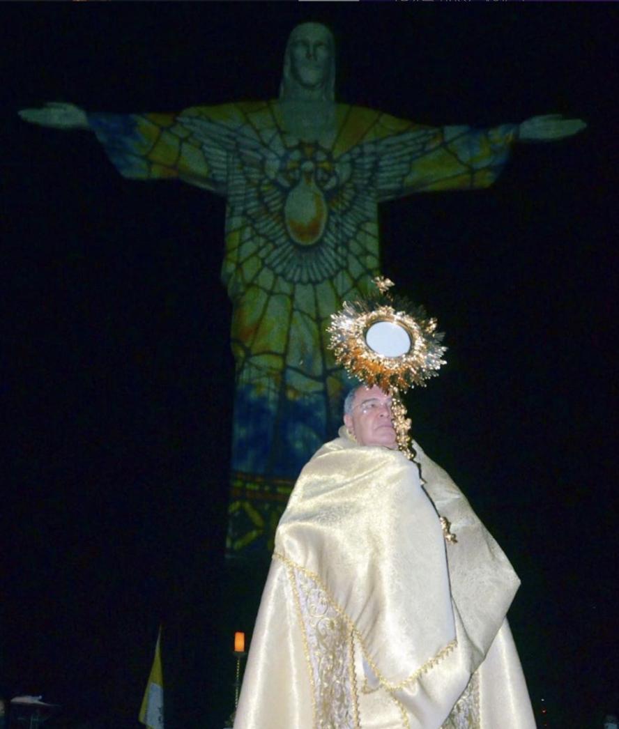 Santuário Cristo Redentor celebra Corpus Christi com projeção de tapetes de sal e lançamento de fundo social de investimentos