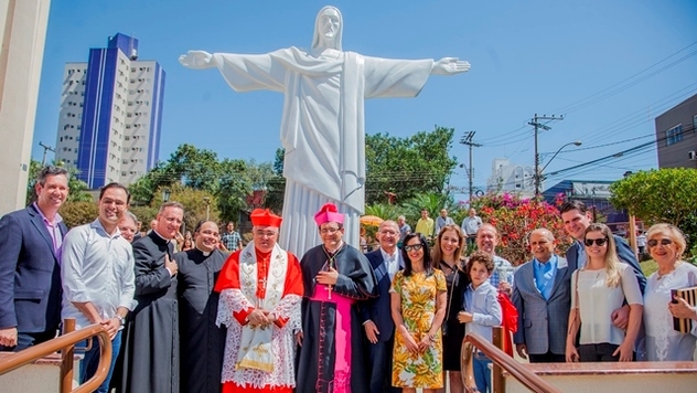 Cardeal inaugura réplica do Cristo Redentor na Basílica Santo Antônio